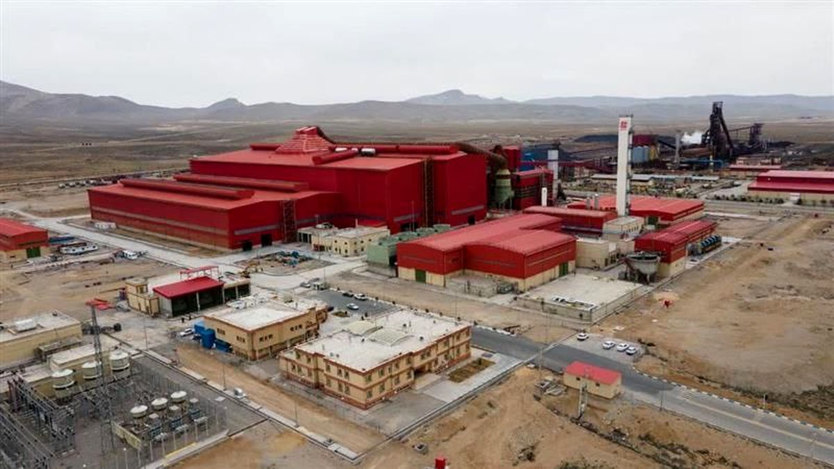 رکورد تازه در فولاد سفیددشت؛ تولید تختال در ۸ ذوب متوالی