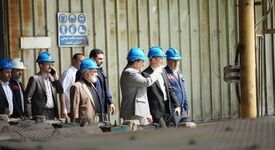 وزیر صمت : تأمین مواد اولیه شرکت فولاد اکسین خوزستان باید در اولویت قرار گیرد

