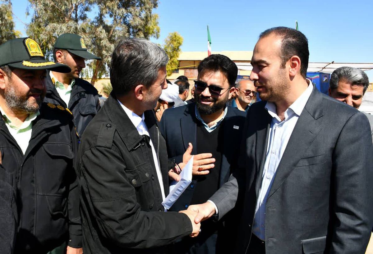 آغاز اجرای ۱۳۰ کیلومتر طرح راهسازی در خور و بیابانک با اعتبار بیش از ۵ همت