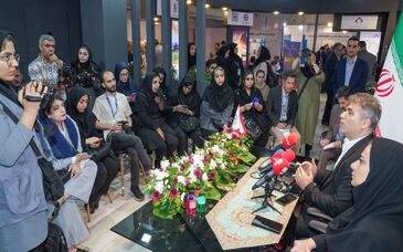 احمد فتاحی مدیر اکتشاف ایمیدرو در نشست خبری ایران اکسپو- غرفه ایمیدرو
