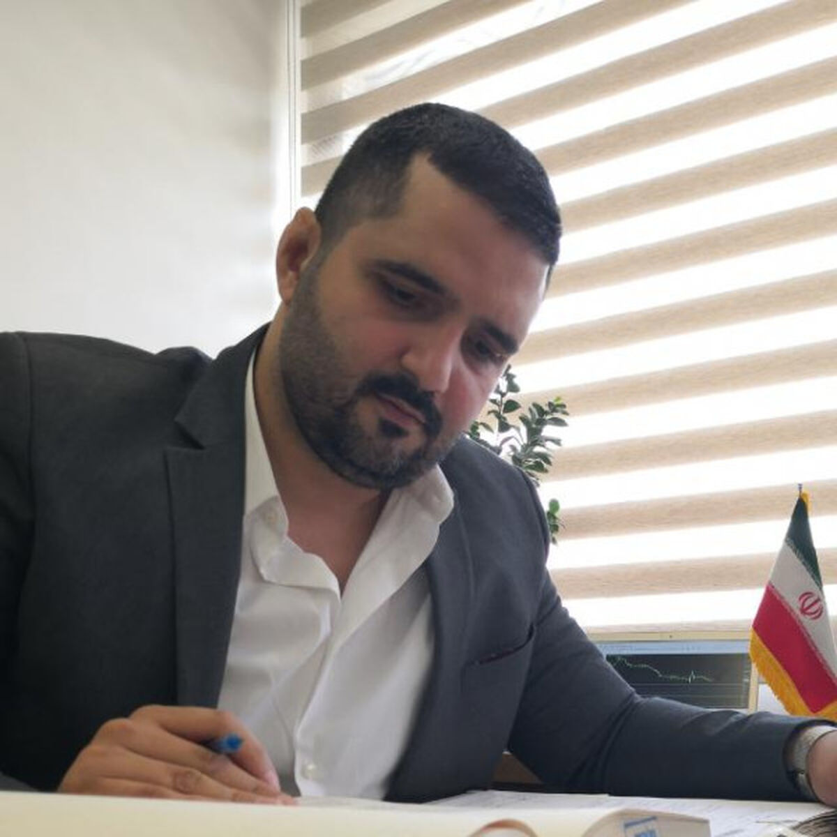 کمک به زلزله زدگان غرب هرمزگان وظیفه همگانی است
