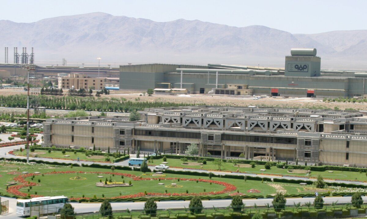 آزمون حاکمیت در بازسازی فولاد مبارکه