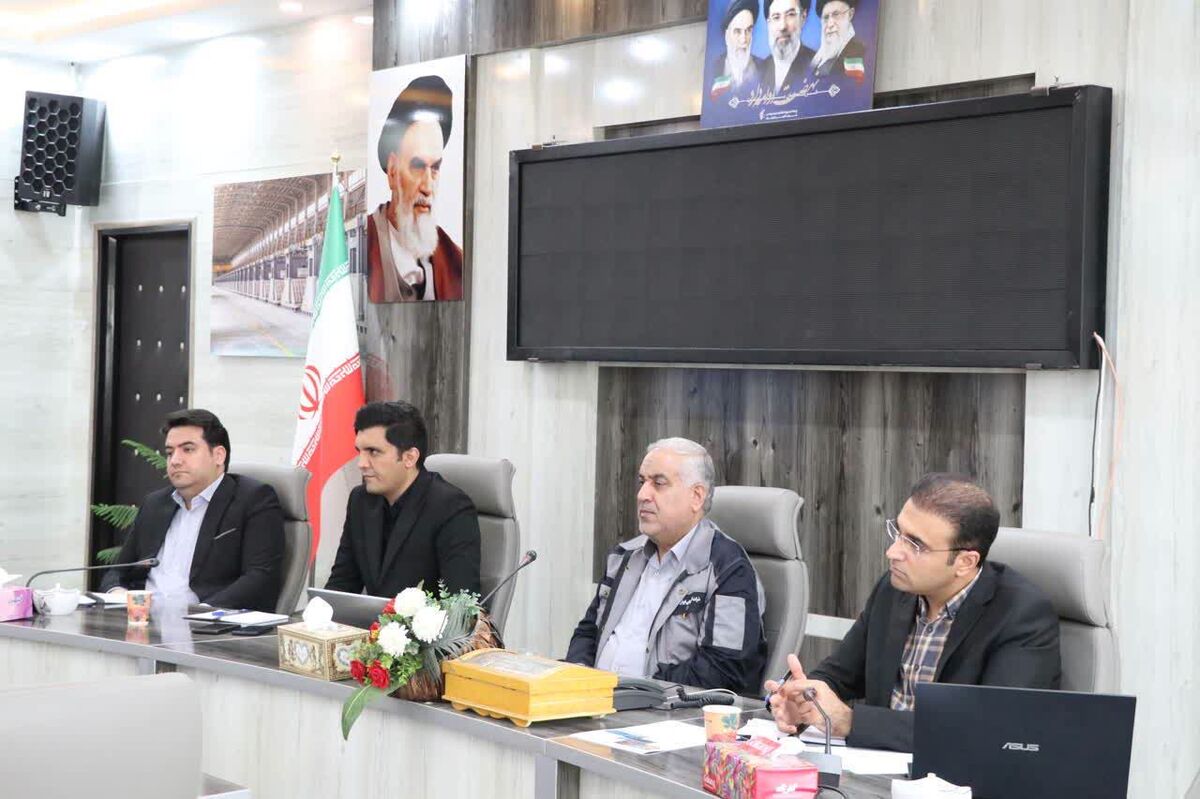  با حضور سرپرست شرکت آلومینای ایران؛ نشست های تخصصی بررسی چالش ها و گلوگاه های تولید با هدف ارتقاء بهره‌وری و تحقق تولید پایدار برگزار شد