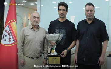 جام قهرمانی لیگ دسته دوم در تالار افتخارات باشگاه فولاد 