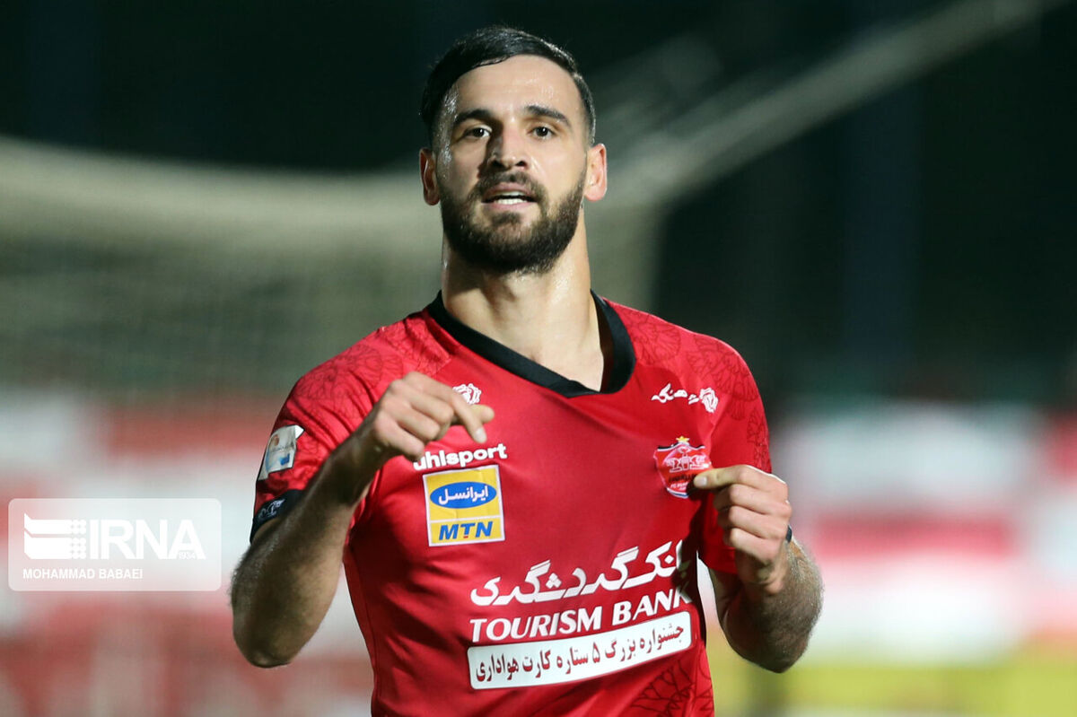 خوشحالی عجیب و معنادار لژیونر پرسپولیسی پس از گلزنی برای شباب الاهلی !