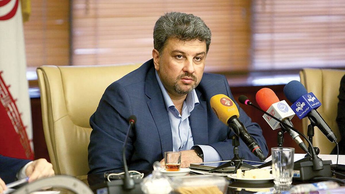 تامین برق صنعت با بهرهبرداری از نیروگاههای جدید تا پایان ۱۴۰۴/ صنایع، نیروگاههای۱۰ هزار مگاواتی احداث میکنند/ تکلیف زیان قطعی برق چه میشود؟