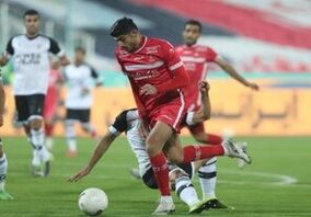 بازیکنی که اشتباه بزرگش در آبادان نادیده گرفته شد/ هافبک پرسپولیس پشت لک پنهان شد

