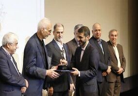 مدیرعامل فولاد مبارکه «مرد سال فولاد ایران» شد
