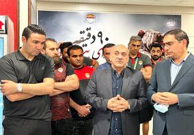 حضور قائم مقام مدیرعامل در رختکن تیم فولاد خوزستان