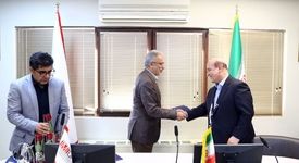 تقدیر از دکتر فرشاد سرپرست مدیریت توسعه فناوری و بومی سازی با حضور قائم مقام ایمیدرو