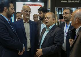 بازدید مسئولین و دست اندر کاران صنعت فولاد از غرفه ذوب آهن اصفهان در نمایشگاه بین المللی کیش