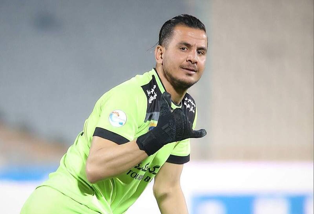 سرمربی پرسپولیس حامد لک را اخراج کرد!