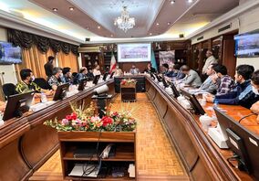 تقدیر وزیر از قهرمانان تیم فوتبال ساحلی فولاد هرمزگان