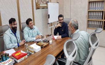 دیدار چهره به چهره معاون منابع انسانی و امور اجتماعی با کارکنان شرکت فولاد خوزستان