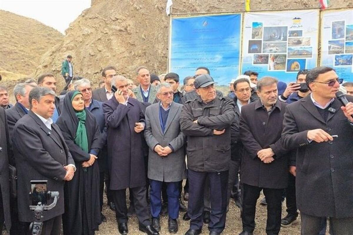 راه آهن میانه-اردبیل روی ریل ذوب آهن اصفهان به ایستگاه پایان رسید

