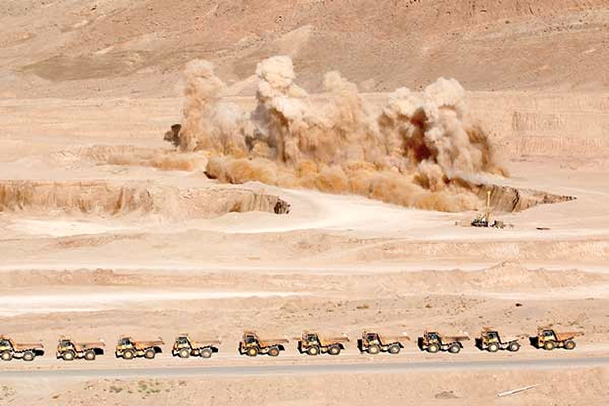 قیمت هر تن سنگ آهن به بیش از ۱۰۰ دلار رسید
