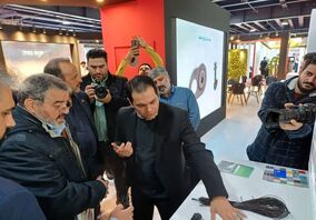 بازدید مسئولان و بازدیدکنندگان از غرفه شرکت آلومینای ایران و ایمیدرو