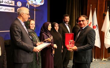  تندیس طلایی چهارمین جایزه مسئولیت اجتماعی و پایداری بنگاه های اقتصادی (csr) به فولاد خوزستان رسید