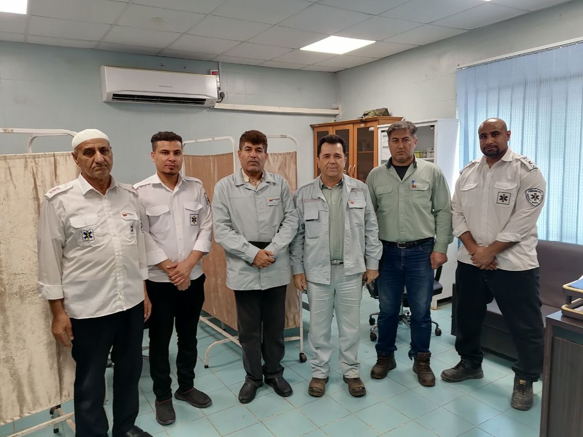 بازدید و دیدار دوستانه مهندس حکیمی، مدیر منابع انسانی و امور اجتماعی شرکت صنعت فولاد شادگان از بخشهای مختلف و نشست صمیمانه با کارکنان واحد HSE