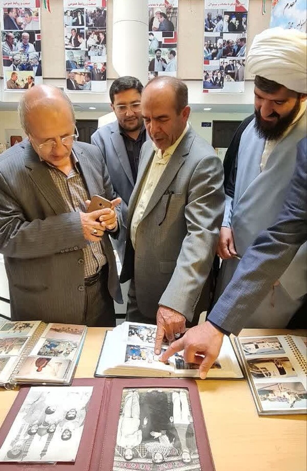 نمایشگاه آثار ماندگار بیش از سه دهه فعالیت رسانه ای استاد مجید مرادیان 
