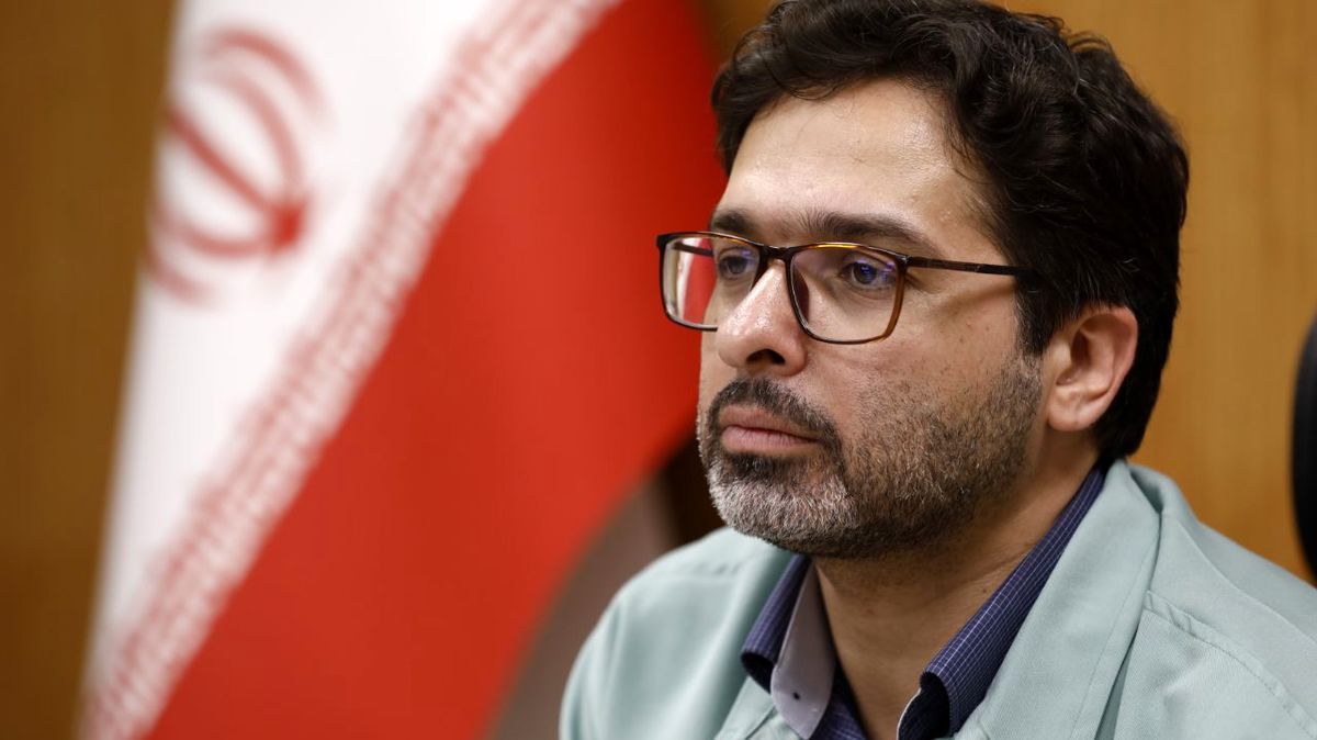 پیام مدیرعامل شرکت فولاد هرمزگان به مناسبت گرامیداشت روز کار و کارگر؛ قلب فولاد هرمزگان با سرمایه‌های انسانی توانمند و متعهد می‌تپد