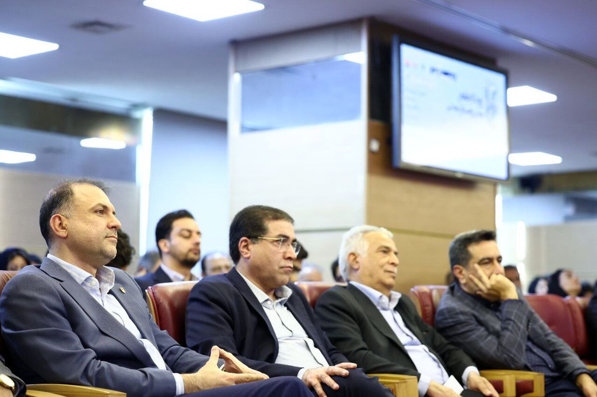 میزگرد تخصصی «مس؛ فرصت صنعتی قرن، تجارت آینده و سکوی نوآوری‌های سبز» در جریان رویداد جامع معدن و صنایع معدنی ۱۴۰۴