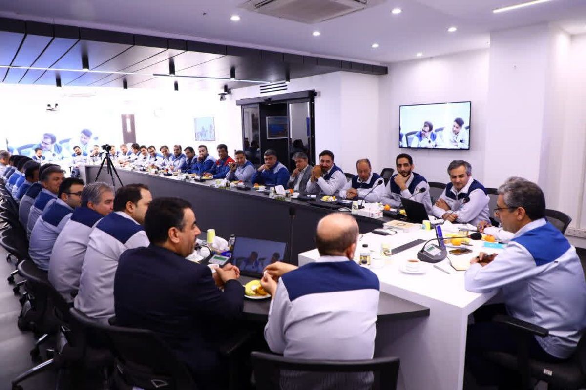 تدوین اولویت ها در فولاد سنگان: تولید پایدار،تداوم توسعه،افزایش بهره وری و کار تیمی