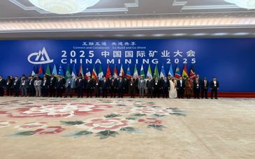 ۱۰ پیام جهانی سمیعی‌نژاد از چین؛ نمایش قدرت معدنی و صنعتی ایران در کنفرانس بین‌المللی معدنکاری