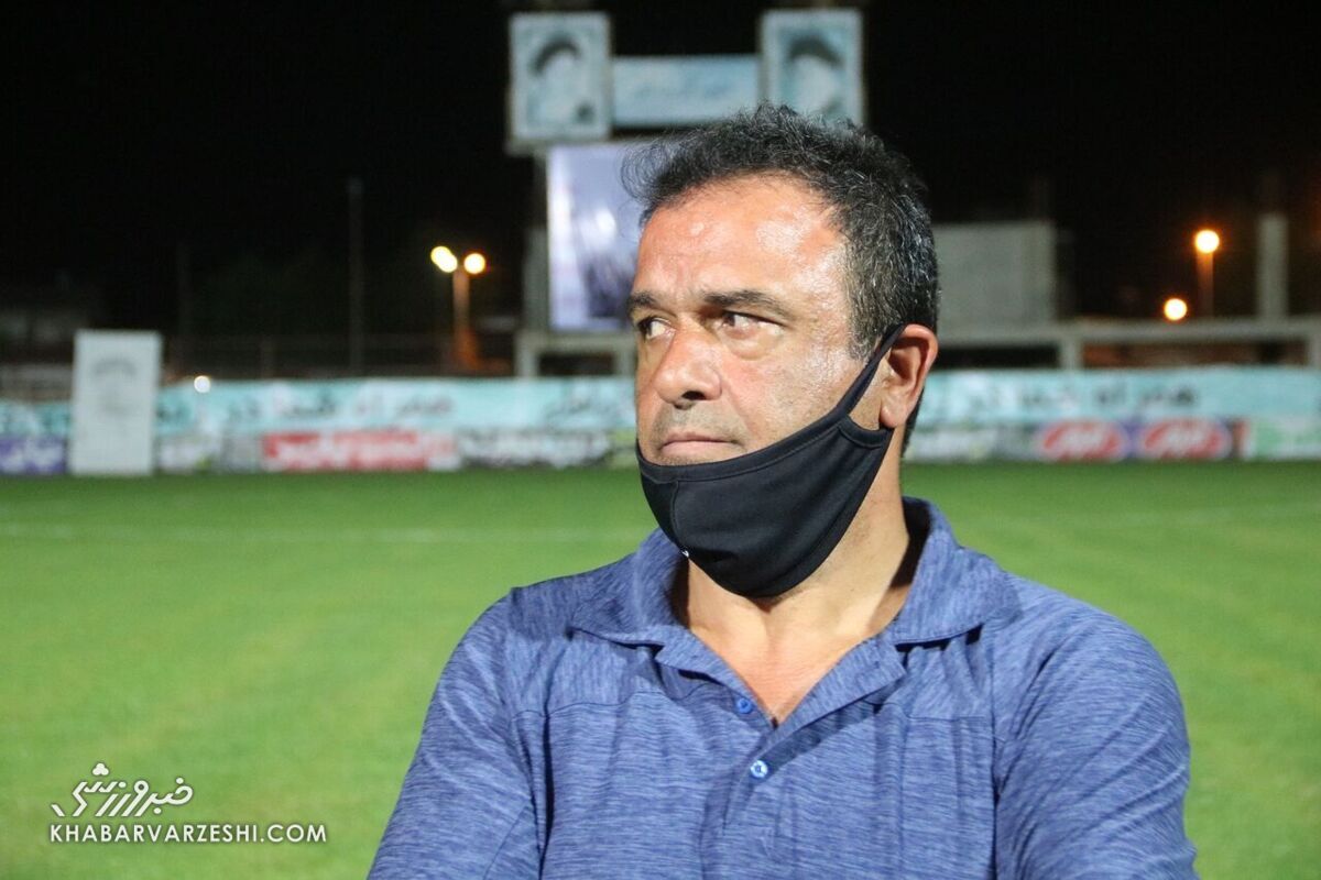 کرمانی‌مقدم: برخی بازیکنان لایق حضور در پرسپولیس نیستند/ من با یک پا بهتر از صفروف بازی می‌کنم

