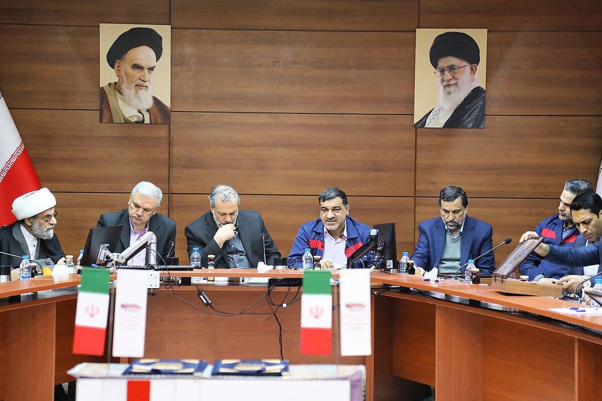 مدیرعامل شرکت فولاد اکسین خوزستان در دیدار با روسای دانشگاه آزاد کشور؛صنعت فولاد برای بروزرسانی نیاز به توان دانشگاه دارد
