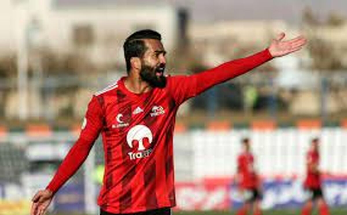 مرد سال فوتبال ایران سید جلال حسینی است/ شک نکنید استقلال امتیاز از دست می دهد و ما قهرمانیم