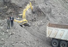 خطر فعالیت معادن و کارخانه‌های شن و ماسه، بیخ گوش گردشگری خلخال