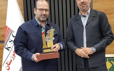 فرمانده حوزه مقاومت بسیج شهید بقایی از امین ابراهیمی مدیرعامل شرکت فولاد خوزستان تقدیر نمود