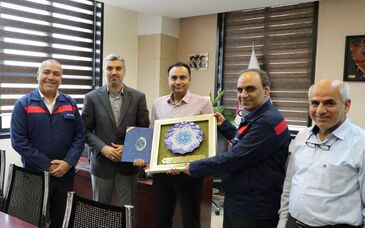 تقدیر از روابط عمومی شرکت فولاد اکسین خوزستان به مناسبت روز ارتباطات و روابط عمومی / تأکید بر نقش راهبردی روابط عمومی در برندینگ صنعت