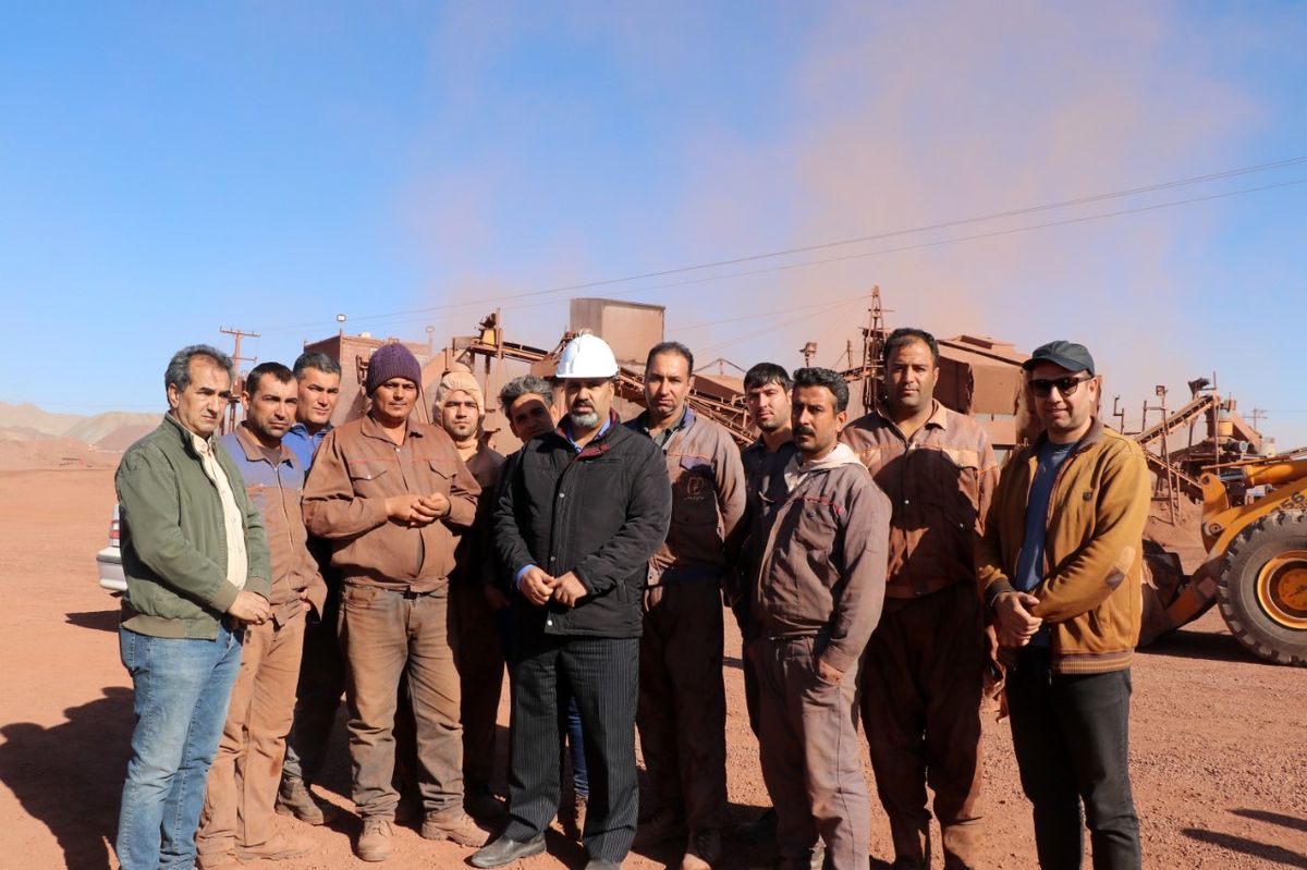  بازدید حیدر مدیر مجتمع آلومینای جاجرم از واحد سنگ شکن بوکسیت