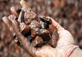عدم بهبود بازار ساخت مسکن در چین و وضع تعرفه به زیان آهن و فولاد تمام شد؛فولادی‌ها بازندگان رالی صعود نرخ در ۲۰۲۵