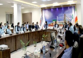 نشست صمیمی مدیرعامل جدید مجتمع فولاد غدیر نی ریز با کارکنان
