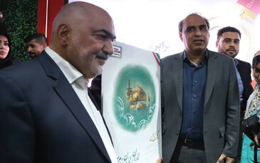 گزارش تصویری: بازدید دکتر موالی‌زاده، استاندار خوزستان، به همراه جمعی از مدیران استان از غرفه فولاد اکسین خوزستان در نمایشگاه هفته دولت