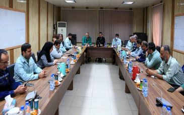 در ادامه‌ی سلسله دیدارهای معاون منابع انسانی و امور اجتماعی فولاد خوزستان با کارکنان؛ دیدار با مدیر و کارکنان بخش فولادسازی انجام شد