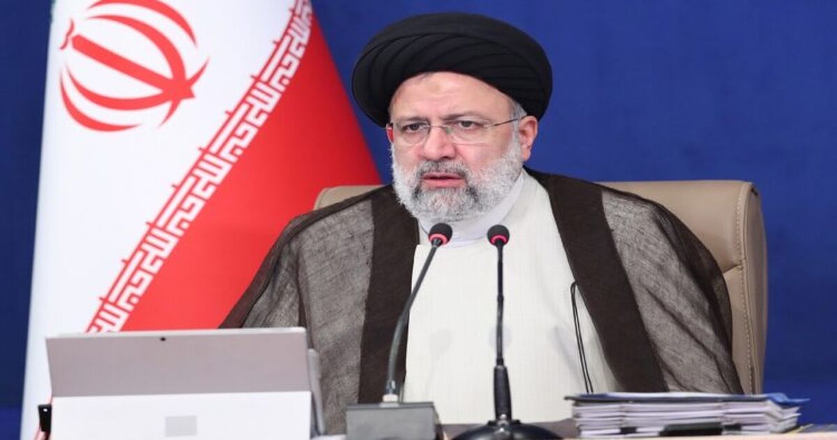 رئیسی: مجلس و دولت دست به دست هم دهند تا کارکنان دولت احساس عدالت کنند