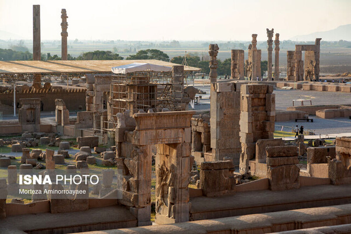 مشکل آب شرب تخت جمشید برطرف شد/ هیچ مجوزی برای معدن‌کاری در حریم آثار تاریخی نمی‌دهیم

