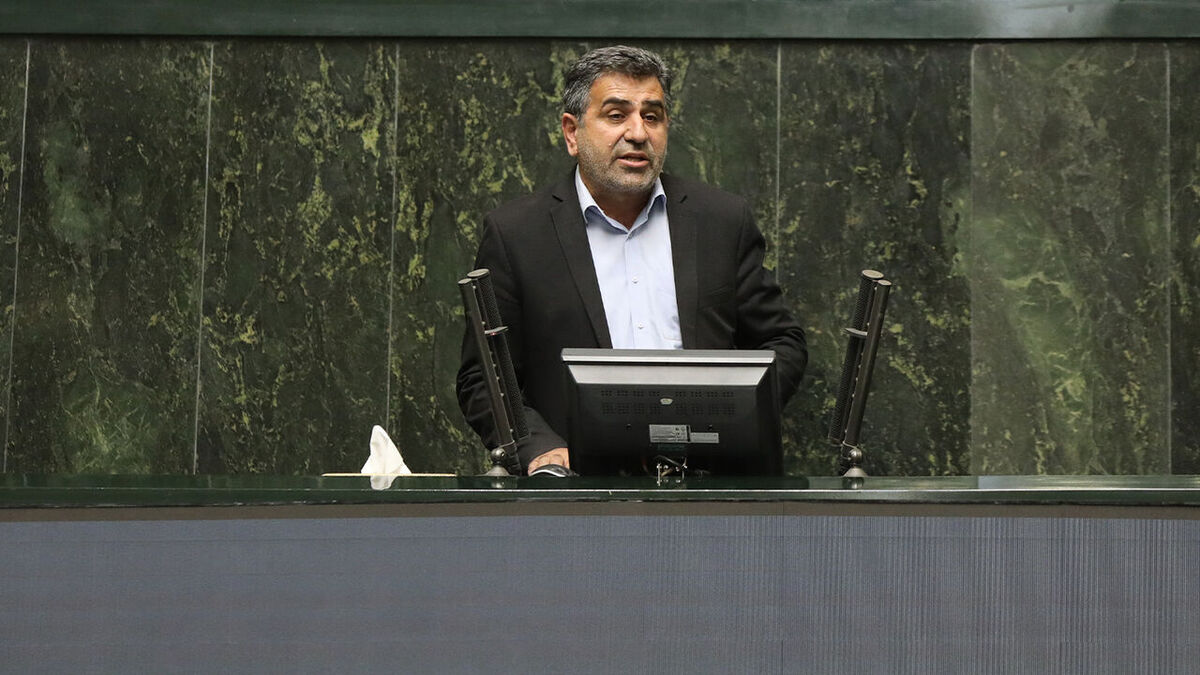 رئیس کمیسیون اجتماعی مجلس: حال صنعت و معدن خوب نیست/از دولتمردان توقع بیشتری داریم


