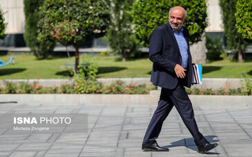 وزیر کار: فکر می‌کنید که خبرنگاری از مشاغل سخت و زیان آور است؟

