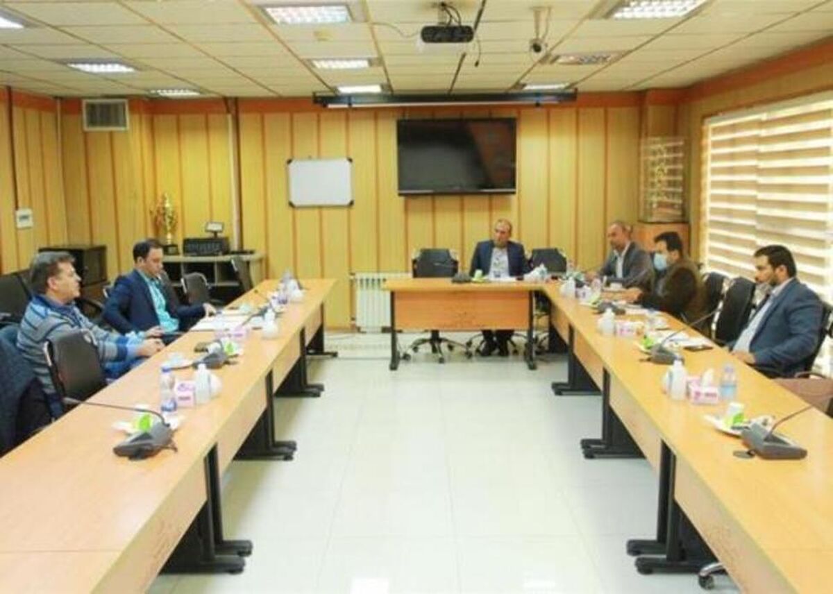 جلسه مدیران مالی ۴ باشگاه لیگ برتری با مدیران سازمان لیگ

