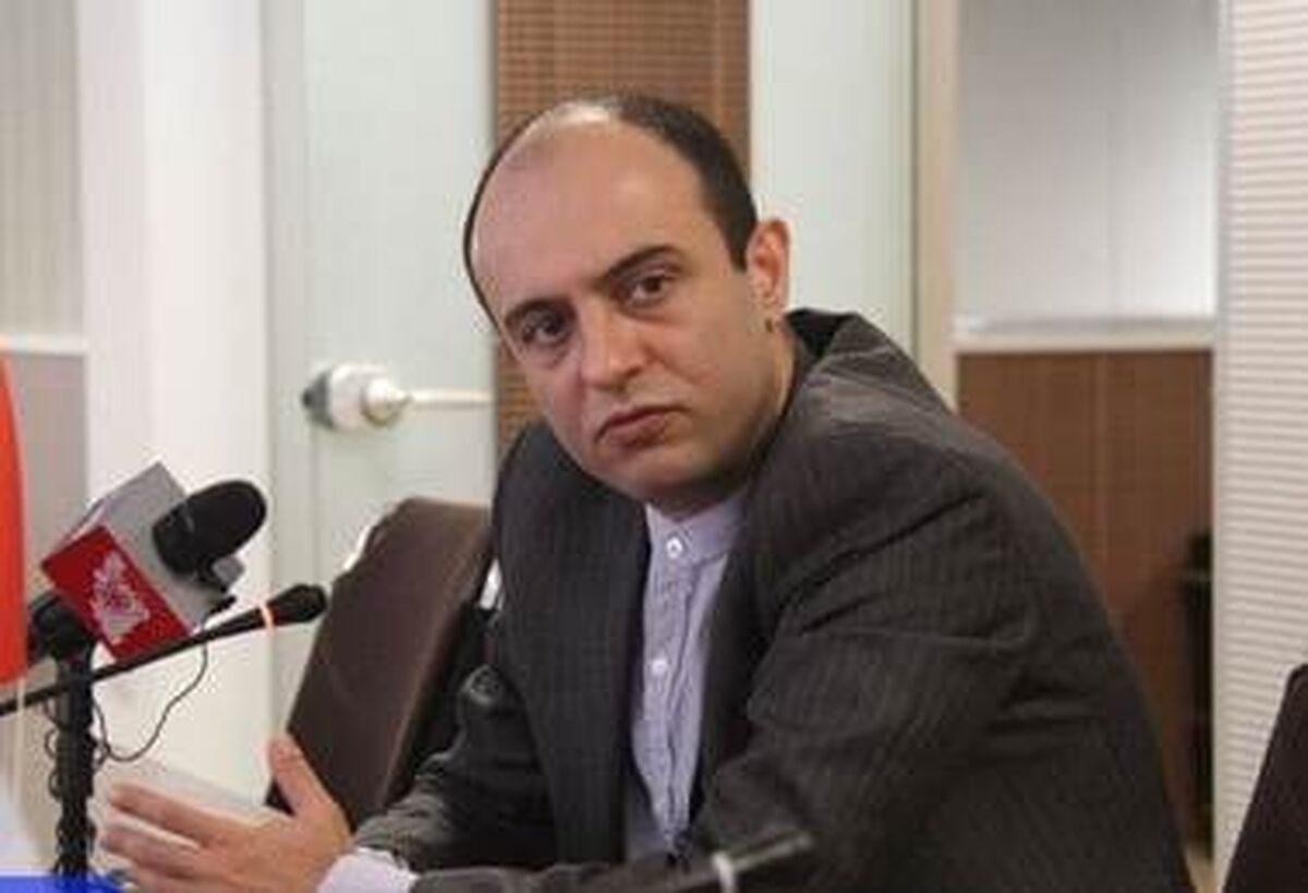 تضعیف فولاد مبارکه آب به آسیاب دشمن ریختن است/تحقیق مشوش