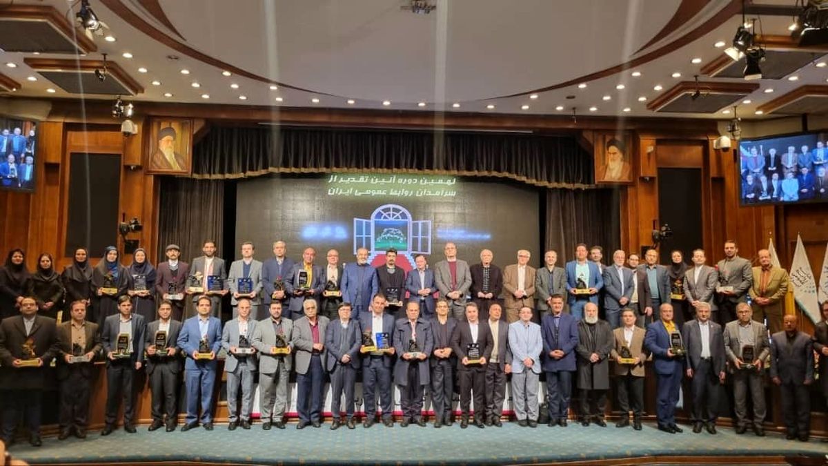 روابط عمومی و امور بین الملل گهرزمین موفق به کسب تندیس زرین سرآمدی روابط عمومی کشور گردید