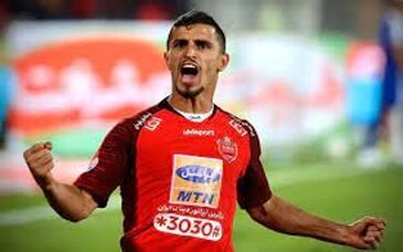 پرسپولیس باید پیشنهاد بدهد تا در مورد آن تصمیم بگیرم/ قراردادم ۲۰ روز دیگر تمام می‌شود