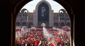  *رهبر شهید، معدن و سربلندی ایران*