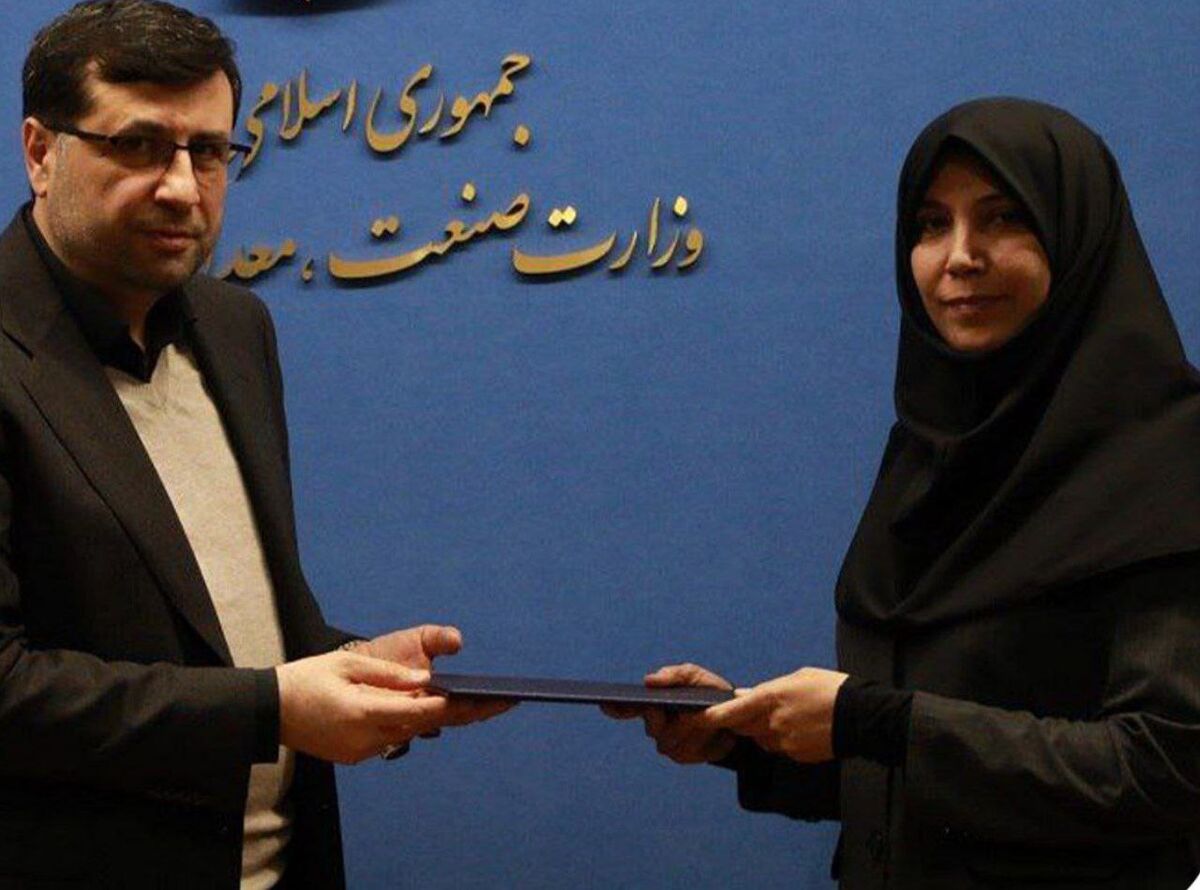 فاطمه بنی‌اسدی جایگزین قاسم خرمی شد/ مدیر روابط عمومی وزارت صمت تغییر کرد