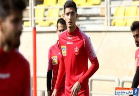 بازیکن پرسپولیس برای عقد قرارداد راهی روسیه شد/ مهاجم سرخ‌ها در راه سردار آزمون

